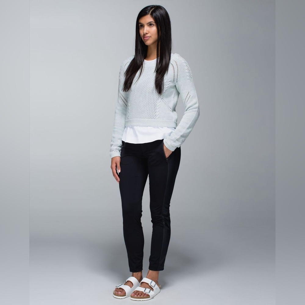 💚🩶 Lululemon Be Present Pullover Women Gray/Green Cropped Knit Sweater S EUC